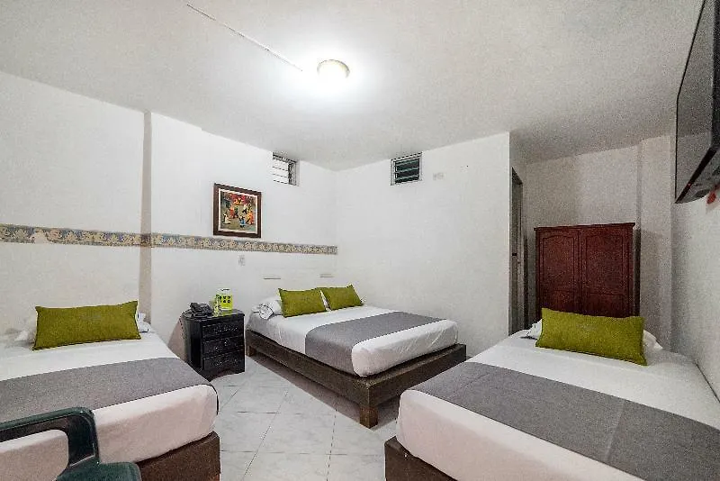 ***  Ayenda 1233 Gran Imperio Hotel Medellin Colombia